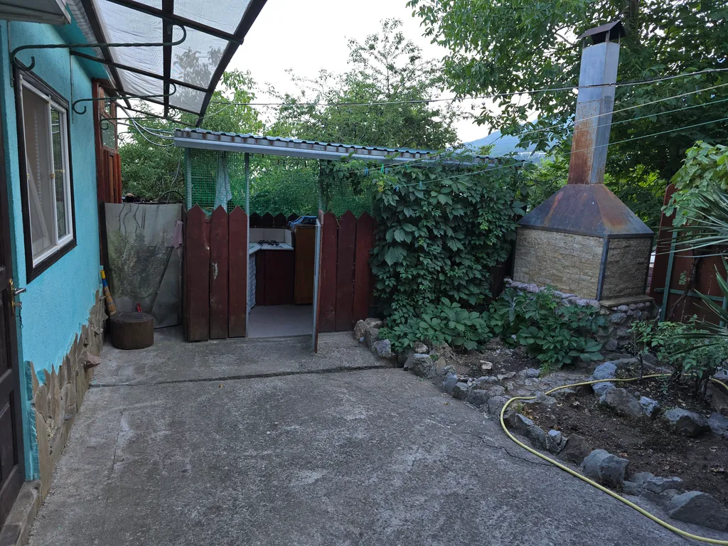 Уютный домик с удобствами, отдельная кухня, беседка, мангал