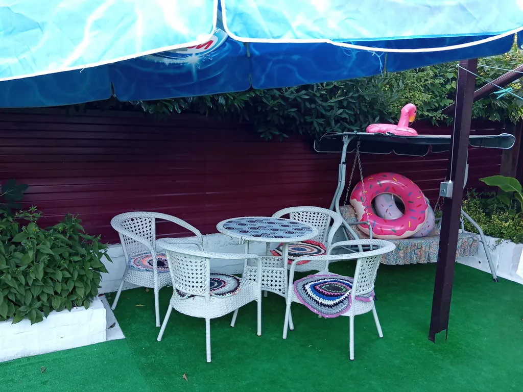 Дом с бассейном у моря