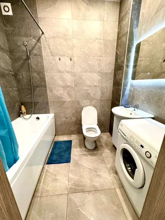 Уютная новая квартира с видом на парк