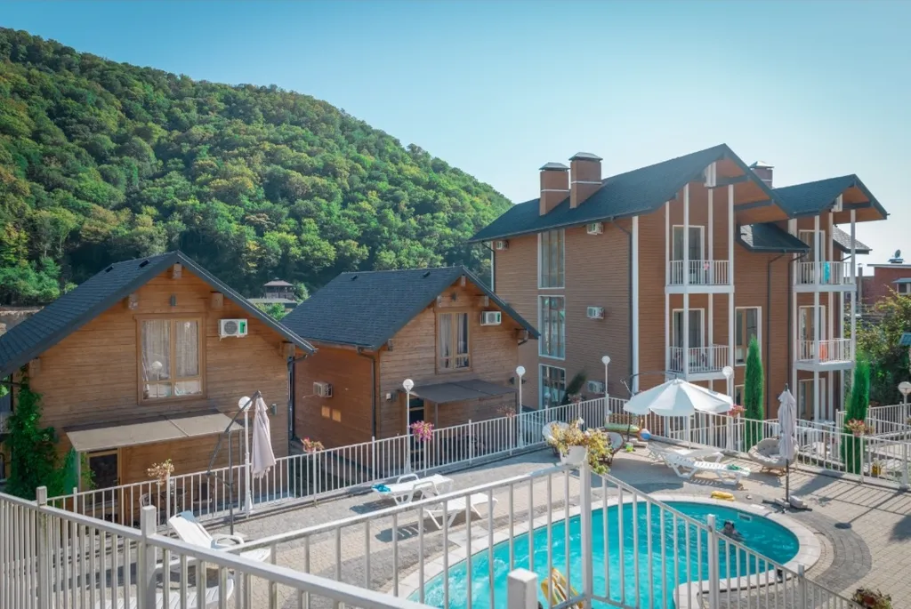 Коттедж сруб из сибирского кедра на 6 человек