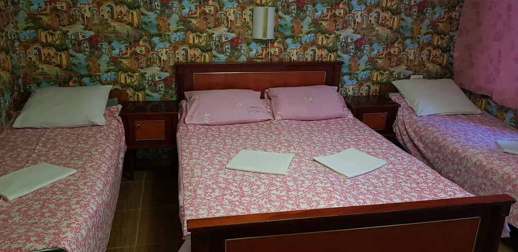 Обычная комната у моря