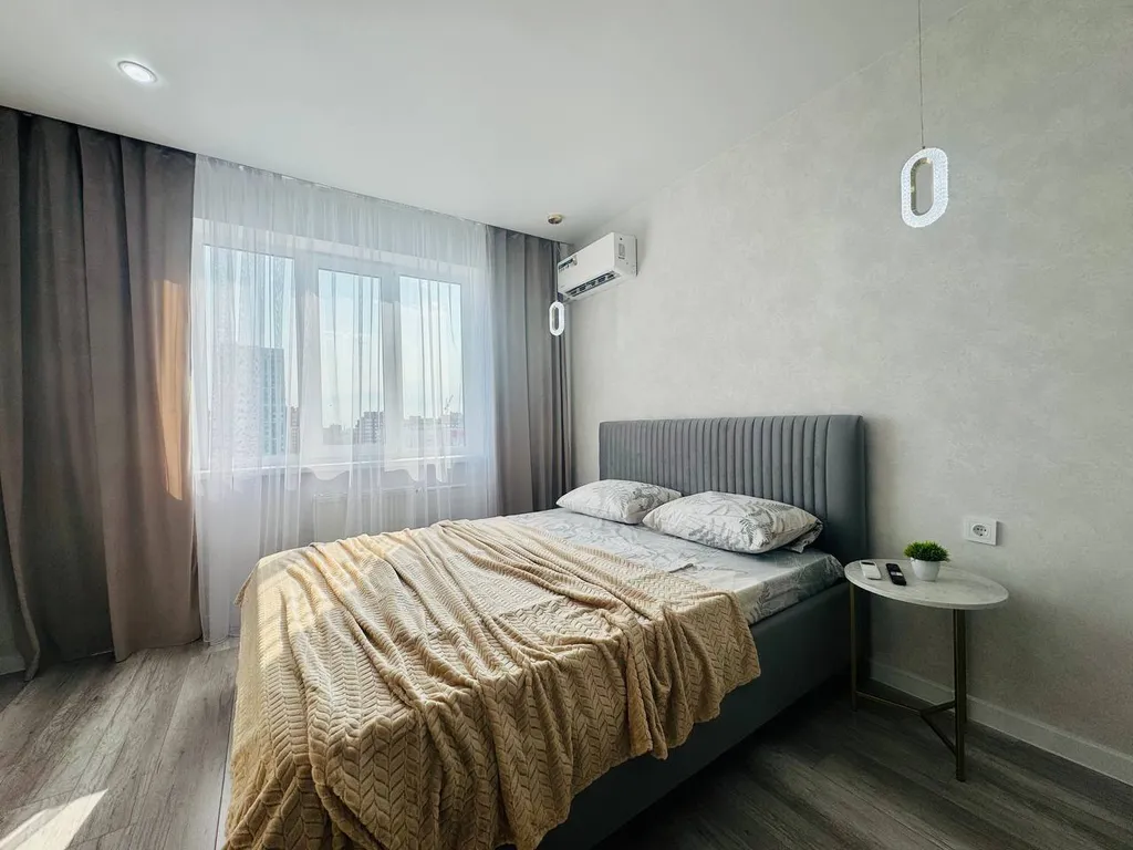 Квартира Уютные апартаменты LikeHome на Братьев Хусаиновых 6 — аренда посуточно в Оренбург