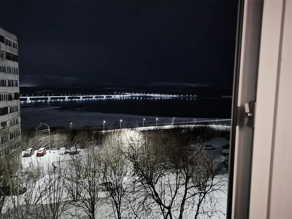 Квартира с видом на залив Баренцева моря и горы