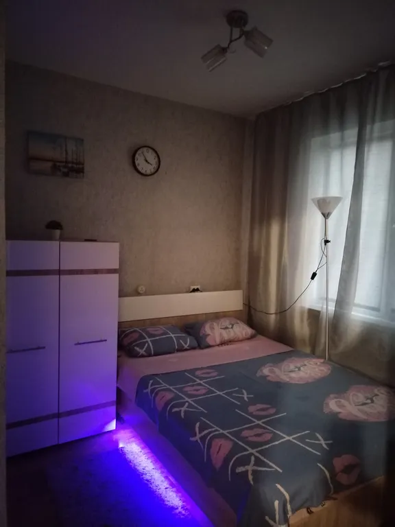 Современная квартира с панорамным балконом у стадиона