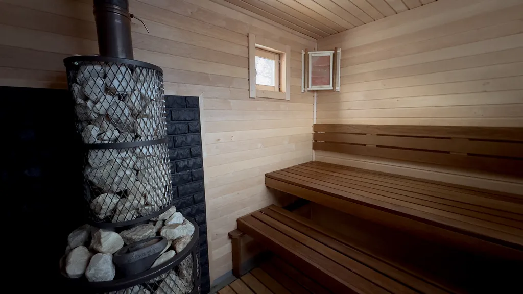 Коттедж Уютный дом на берегу озера — Плодовое