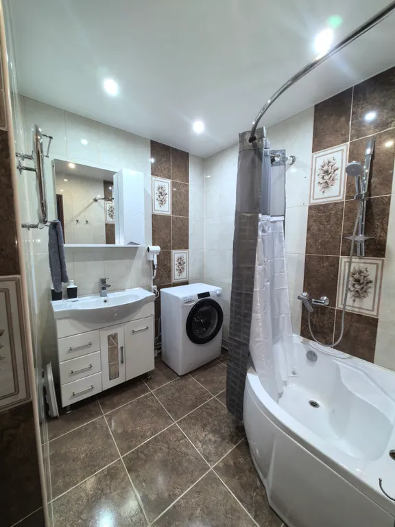 Двухкомнатная квартира возле моря