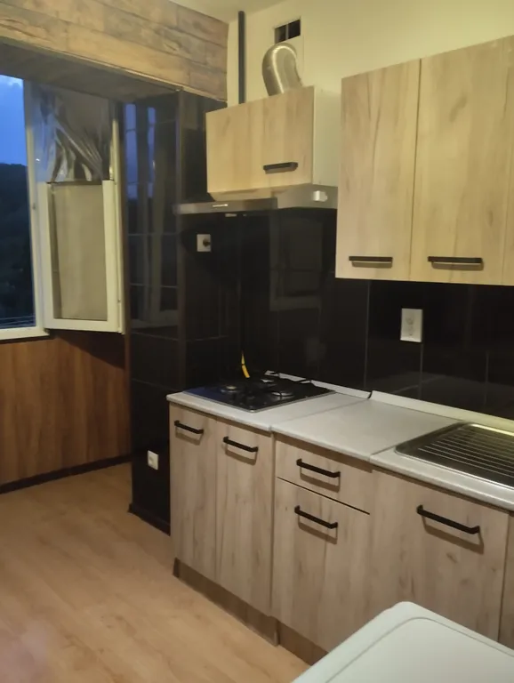 2-комнатная благоустроенная чистая квартира