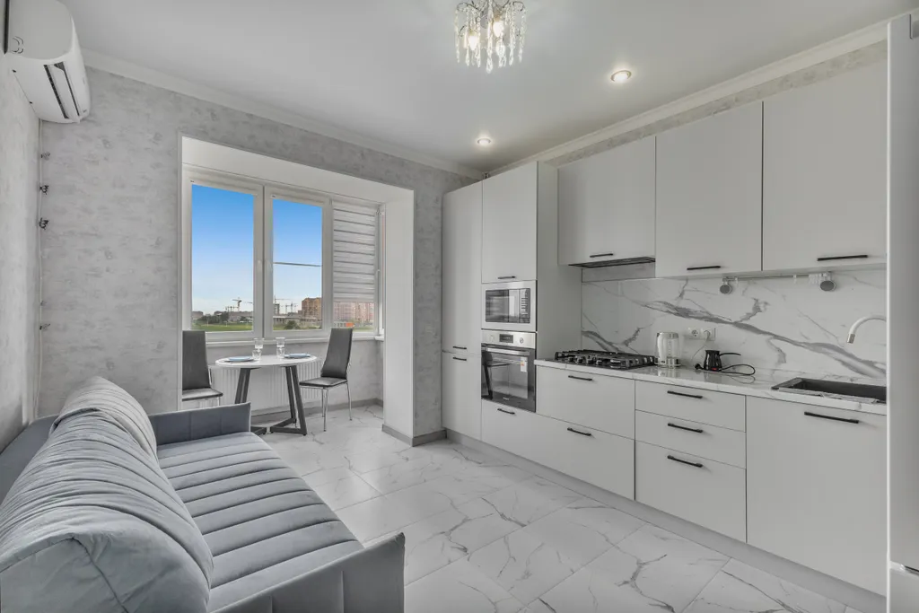 Квартира в 10 минутах до развилки в горы от Juls Apart