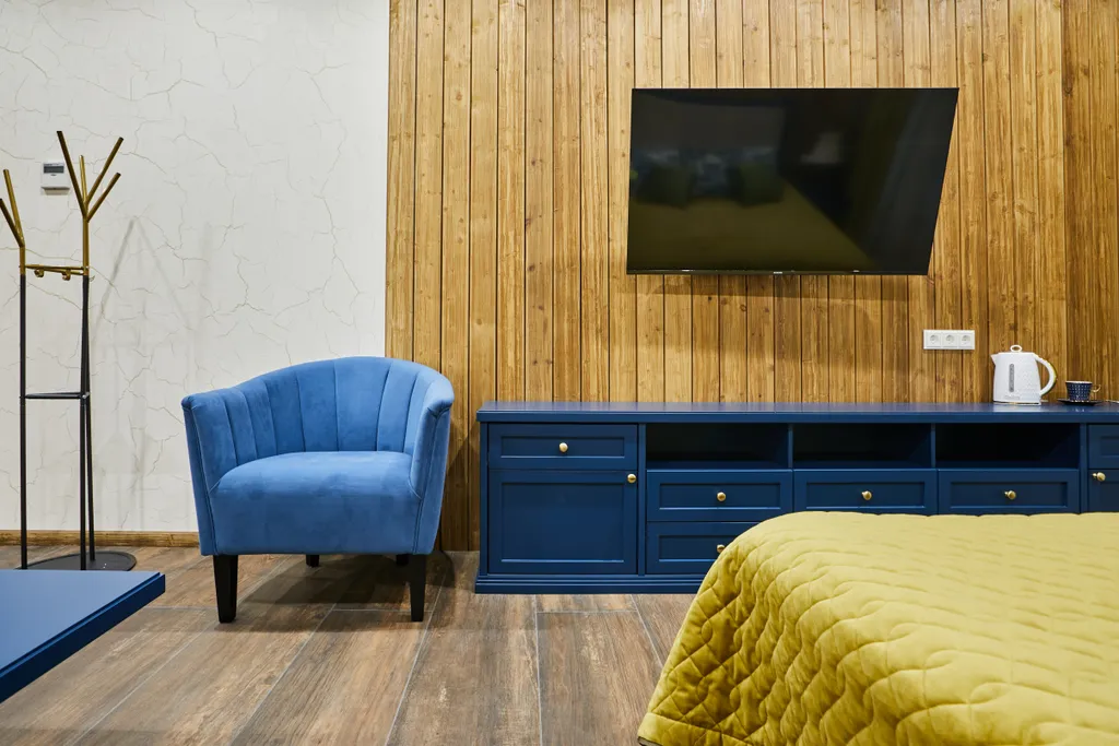 Полулюкс с кроватью размера king-size видом на озеро