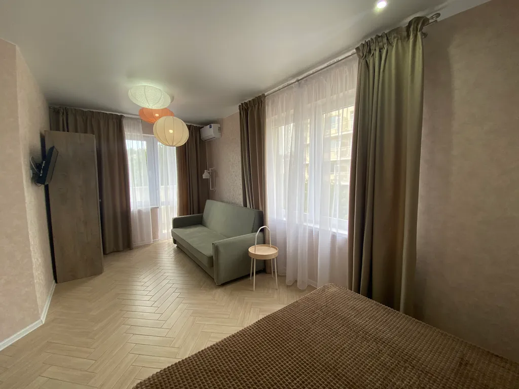 Двухкомнатные апартаменты с балконом на 6 человек