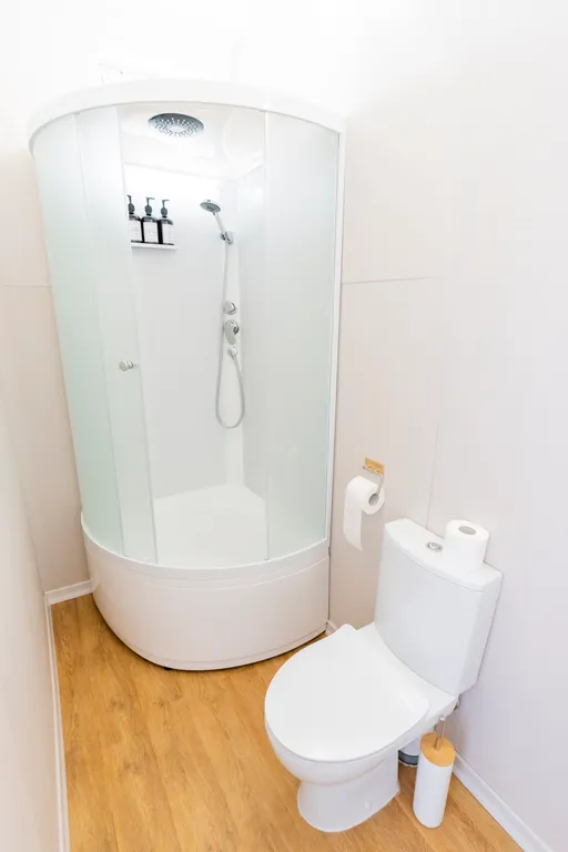 Премиальная вилла на берегу озера с выходом к пляжу