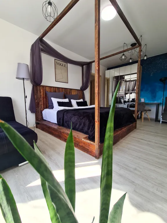 Апартаменты Мириады с большой кроватью