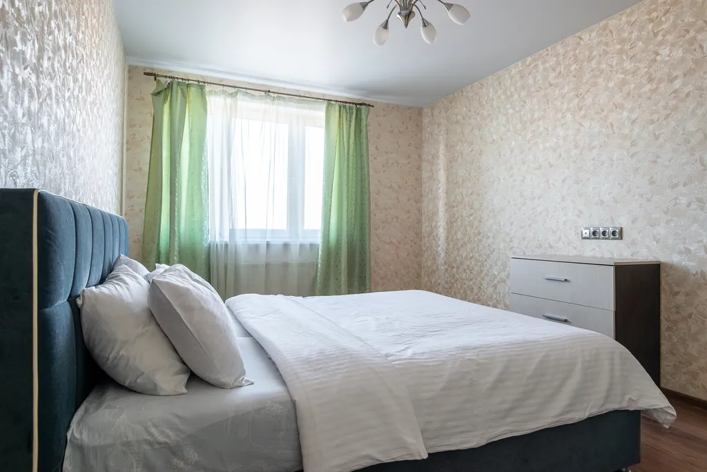 Евротрешка у ТРЦ Мега