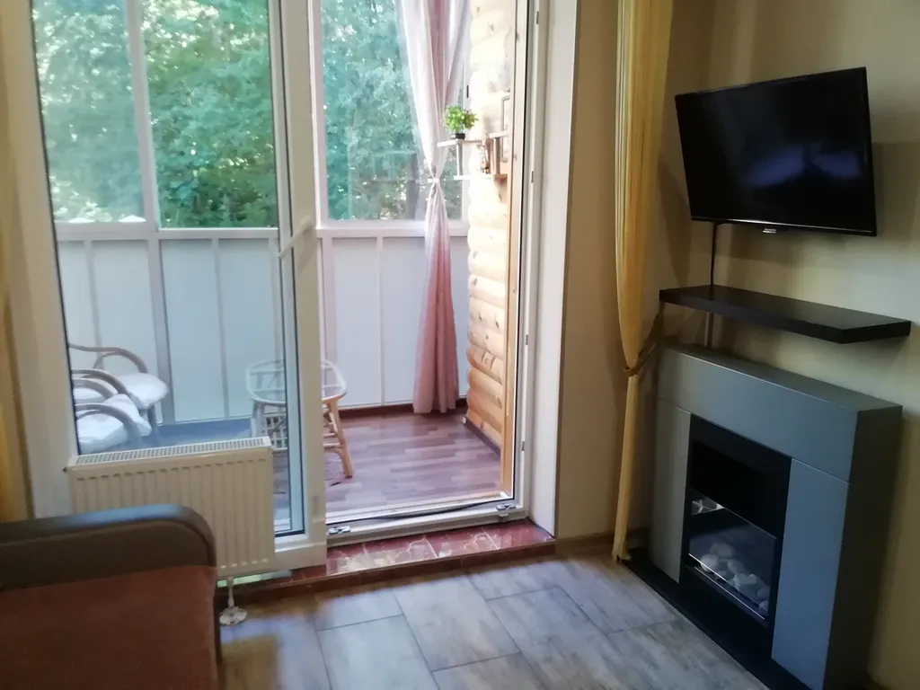 Квартира у моря, с видом на озеро и сосновый бор