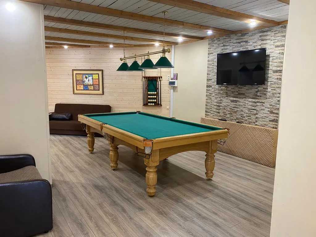 Коттедж с сауной и бильярдом
