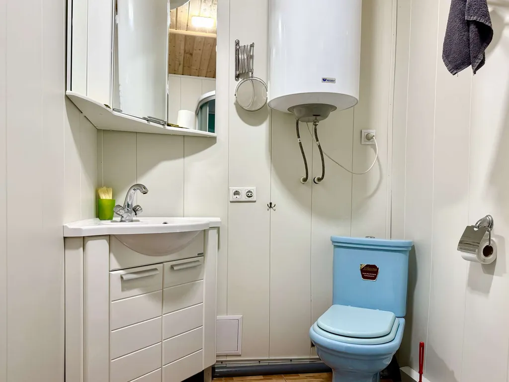 Двухуровневый с кухней пятиместный