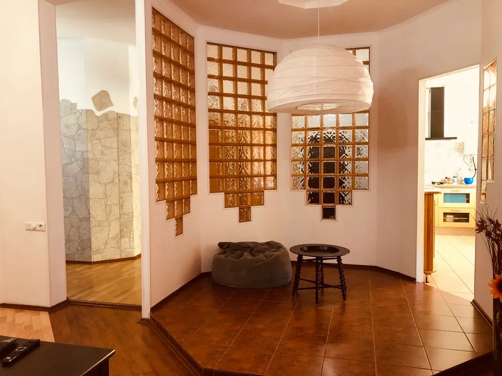 Квартира с эркером и видом на парк Эспланада