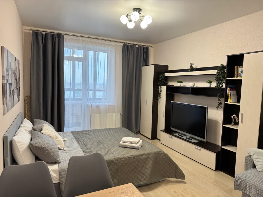 Уютная видовая студия рядом с парком и метро