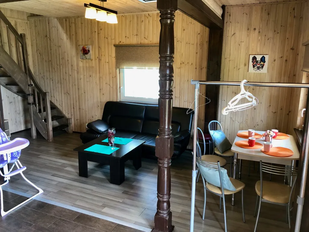 Коттедж 4-комнатный Дом — Луга