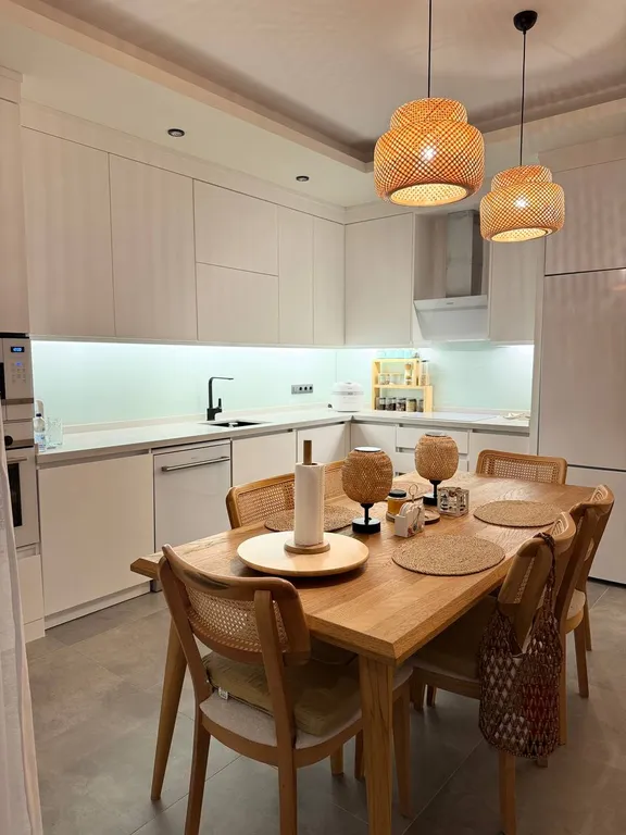 Роскошный дуплекс с эксклюзивным дизайнерским интерьером