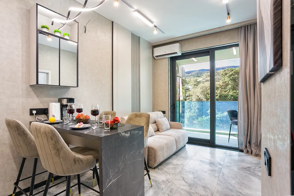 1-комнатная квартира с террасой на парк у моря со своим бассейном на пляже