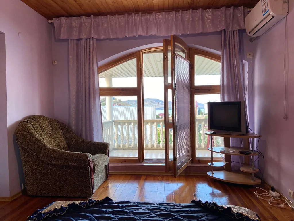 Целый видовой этаж в доме у моря «Адмиралтейство VIP»