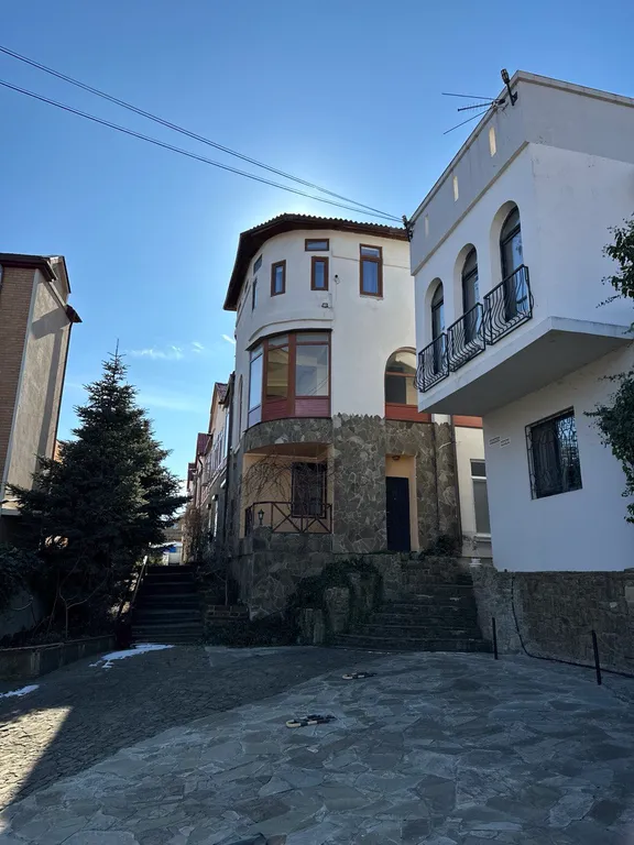 Квартира под крепостью на второй линии