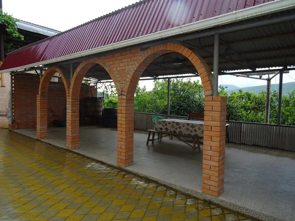 Райский уголок с видом на горы