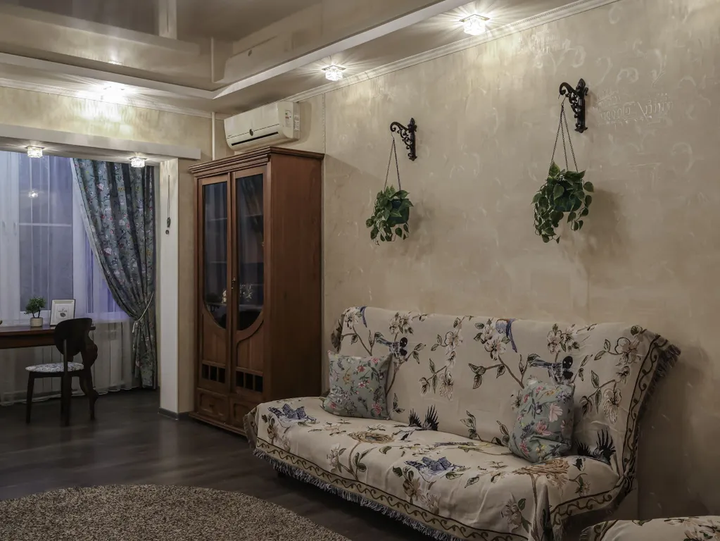 Квартира Просторная квартира возле театра Оперы и Балета — Астрахань