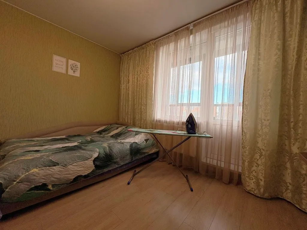 Green Apartment с ванной и большим ТВ