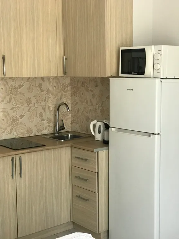 Квартира Квартира Уютная студия рядом с морем, бассейн, парковка — Адлер