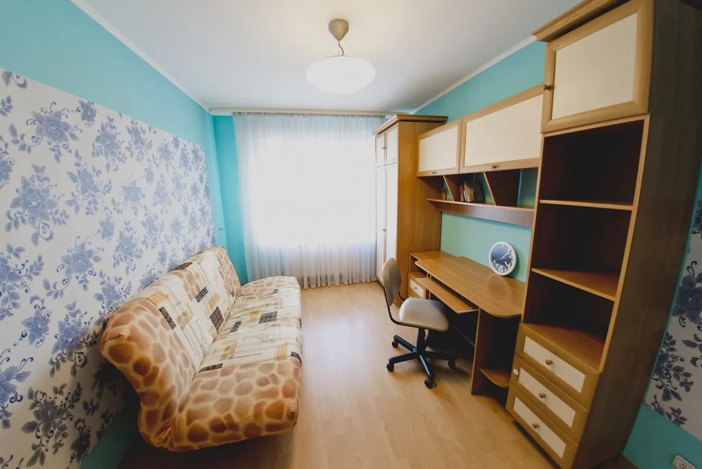 3-комнатная квартира в центре (рядом с ОГУ)