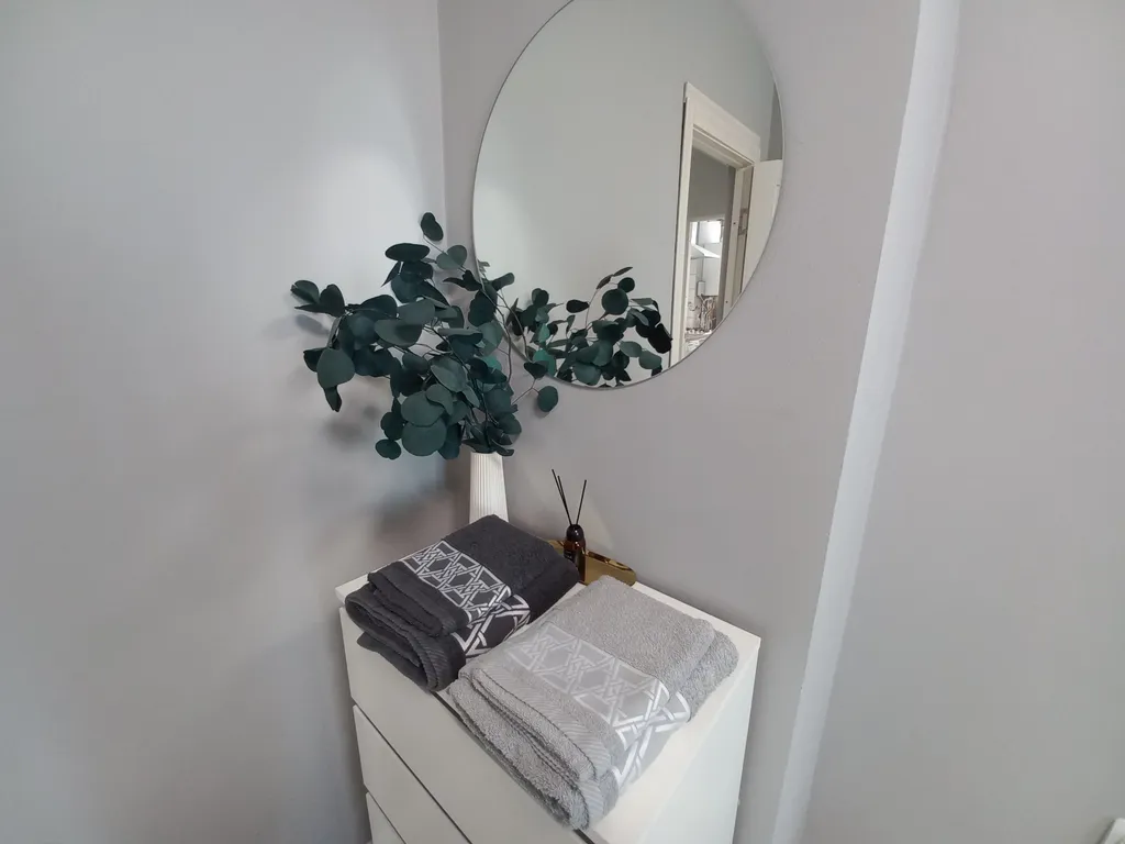 Квартира Просторная уютная 2 - комнатная квартира в новом доме — Элиста