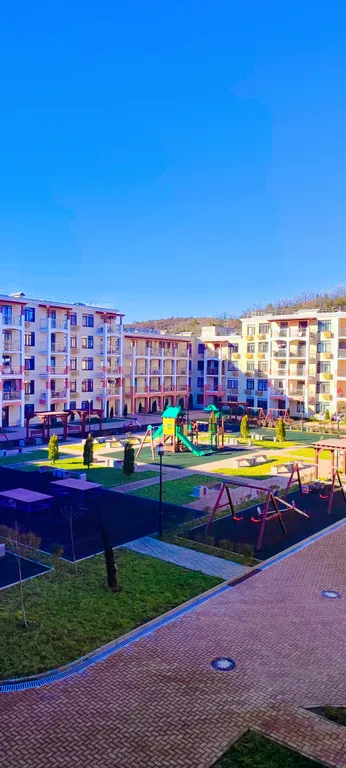 Студия с бассейнами рядом с Кипарисовым озером