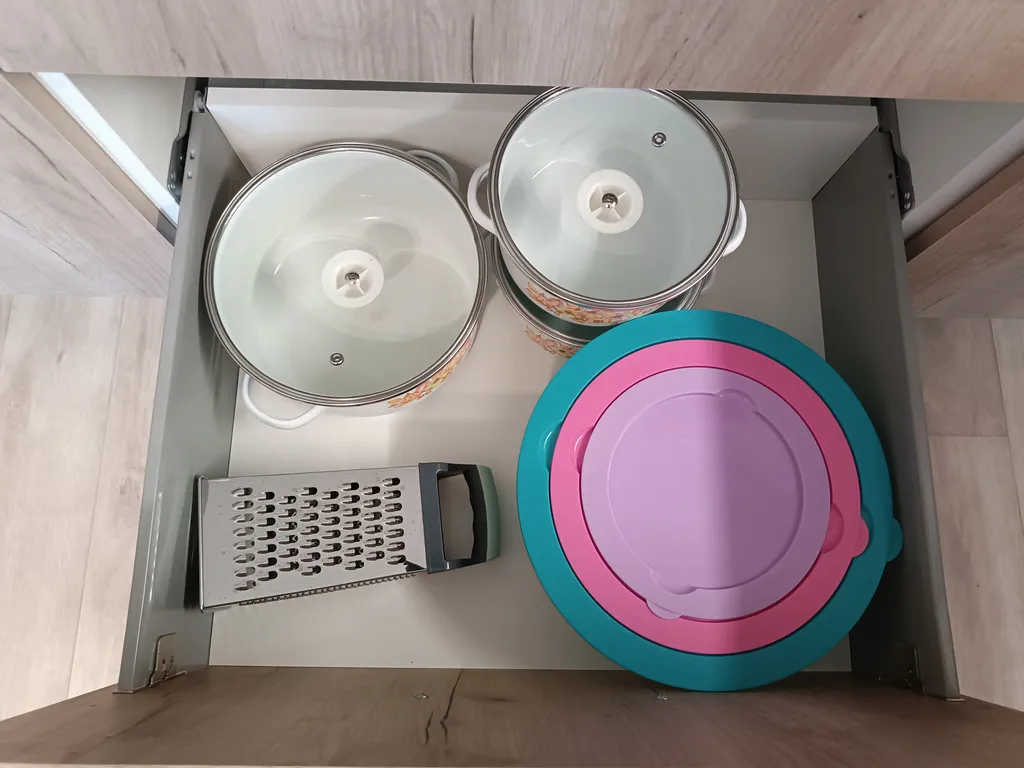 Новая квартира с видом на бухту, Маркхотскийй хребет и гору Колдун