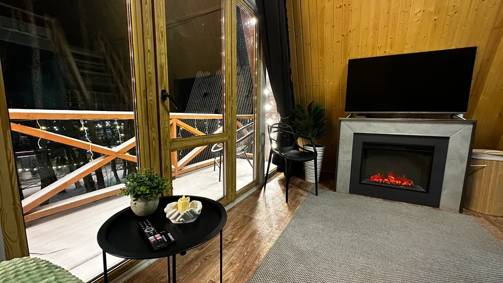 Уютный дом с видом на озеро