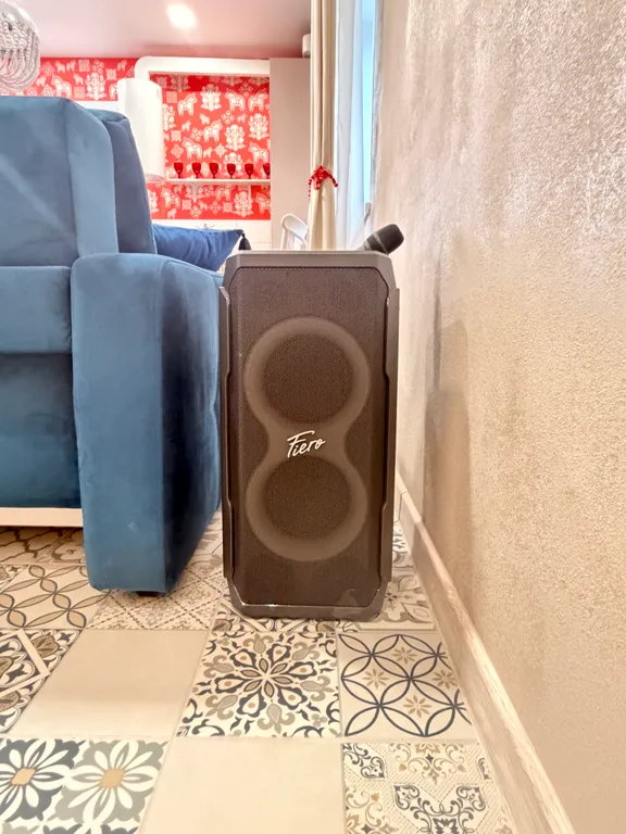 Дом в современном русском стиле рядом с монастырем