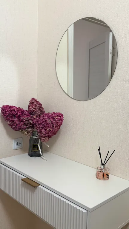 Современная квартира студия в новом доме микрорайона Парковый