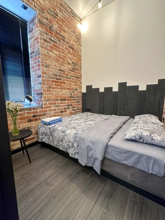 One-Room Loft On Mayakovsky 17