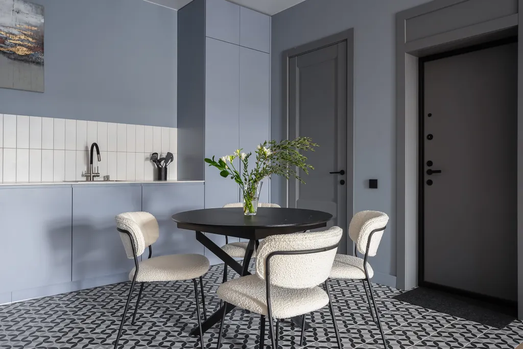 Просторная студия на набережной