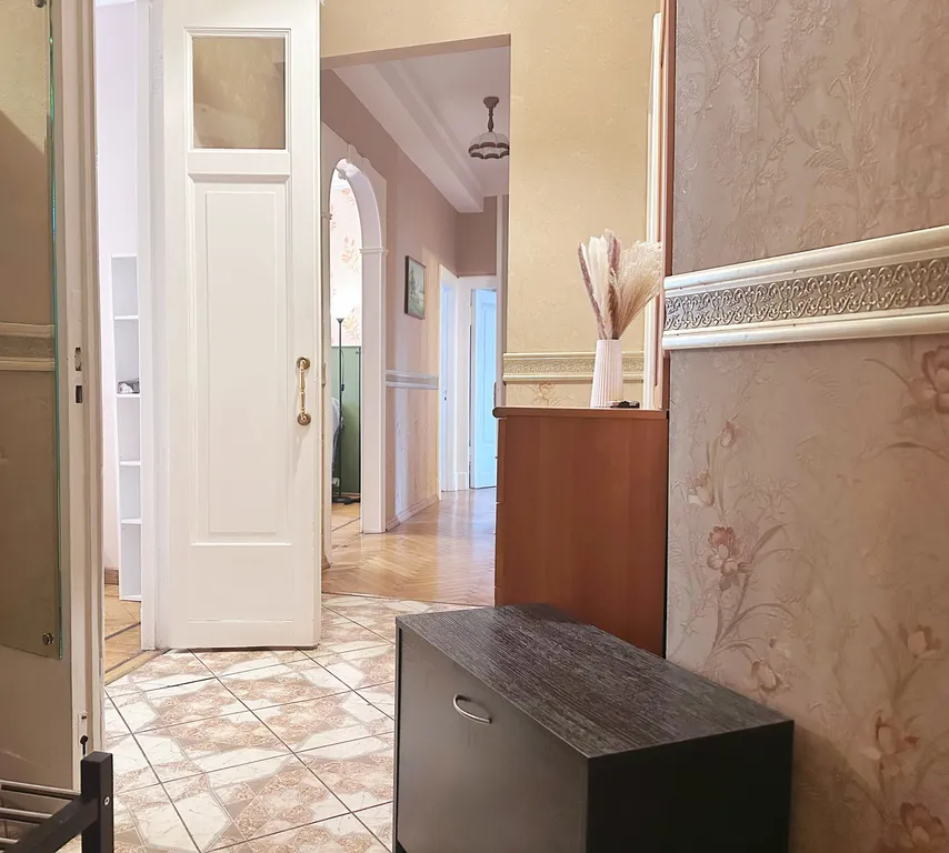 Квартира Квартира в центре Москвы рядом с Патриаршими прудами — Москва