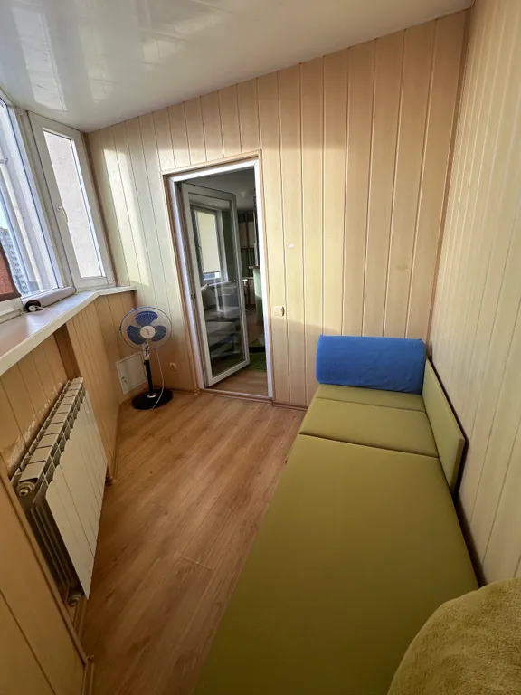 Квартира Квартира Студия с видом на Летнее озеро и с просторной отапливаемой лоджией — Калининград