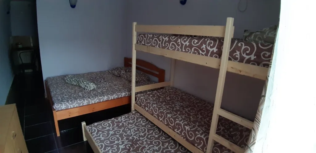 Крымский дворик у моря