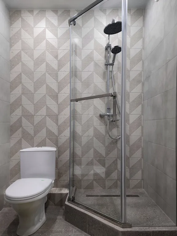 Просторная студия с балконом