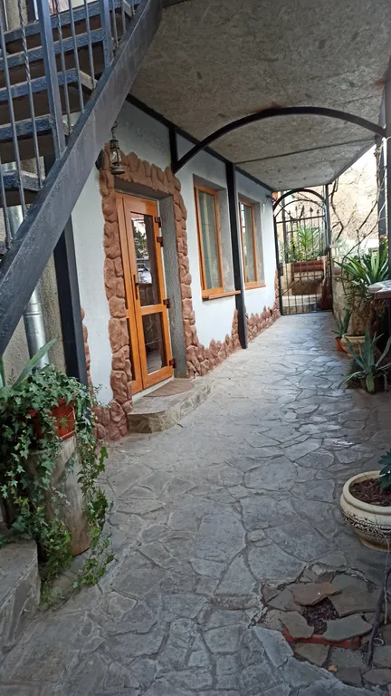 Коттедж Уютный коттедж рядом с Набережной — Ялта