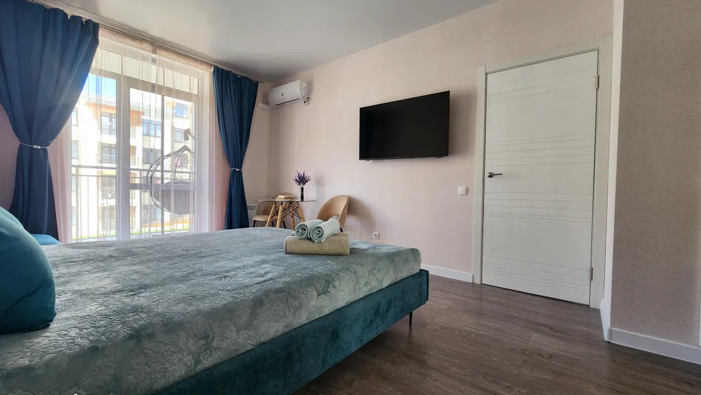 Шикарная двушка с двумя балконами