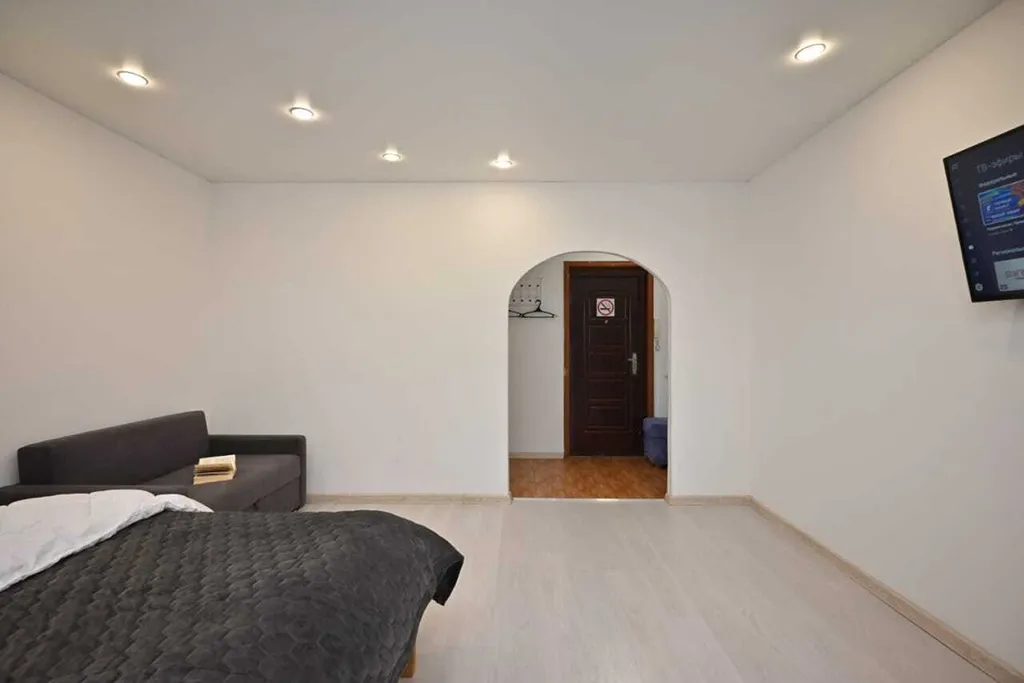 Квартира 1-к. квартира "Материк" напротив парка Сады мечты и Сибирью — Красноярск