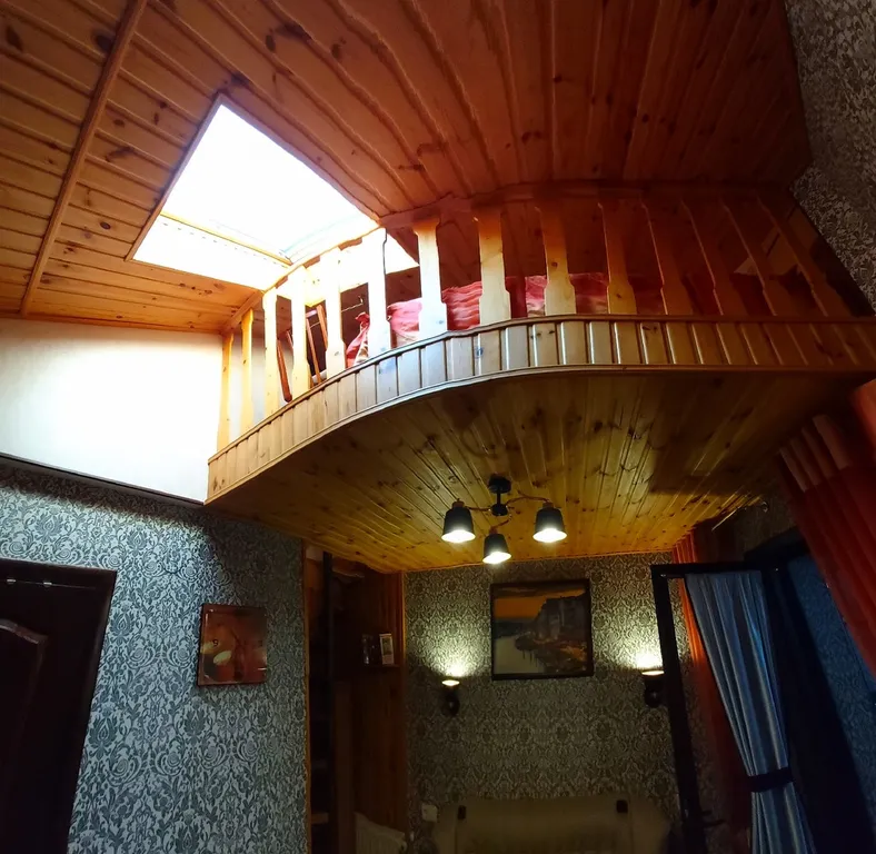 Семейный двухкомнатный апартамент с кухней и балконом