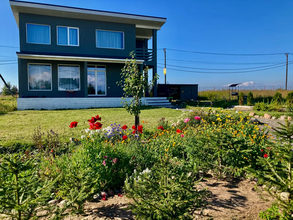 Коттедж Дом с отдельностоящий баней на дровах — Ропша