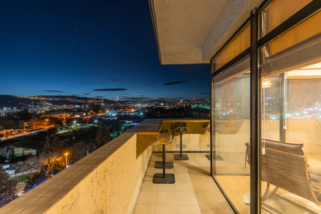 Уютная сказочная квартира с видом на город